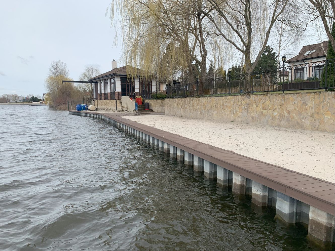 Injection strengthening and consolidation of soils